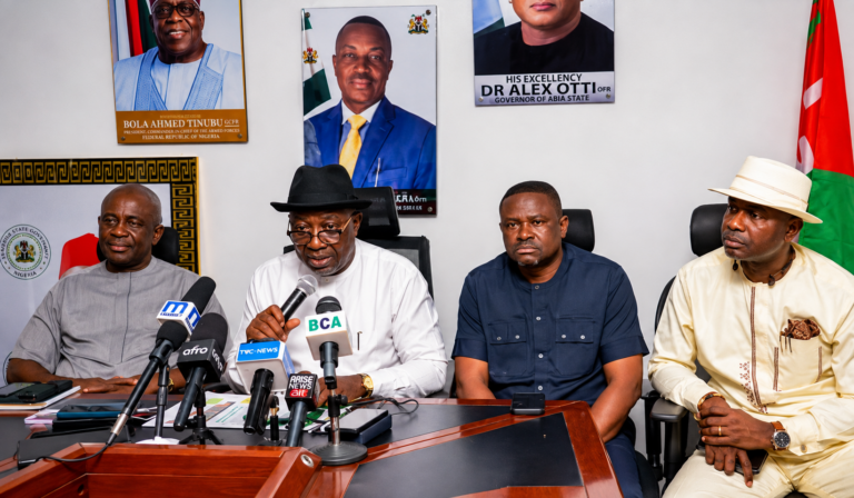 Abia-Information-minister-talking-about-the-app-for-highrisk-pregnancies